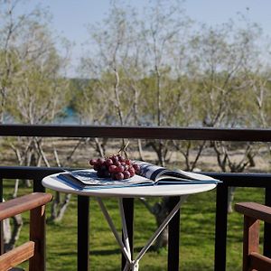 Zimmer mit Kingsize-Bett und mit Strandblick